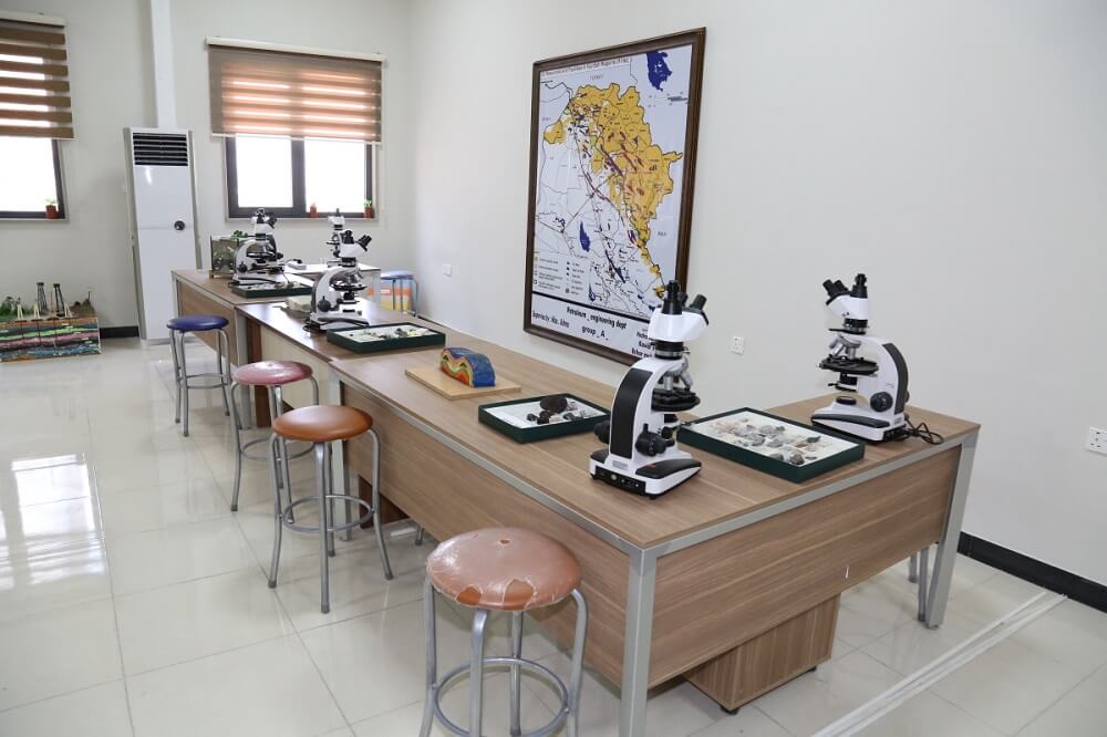 Knowledge University, Geological Lab