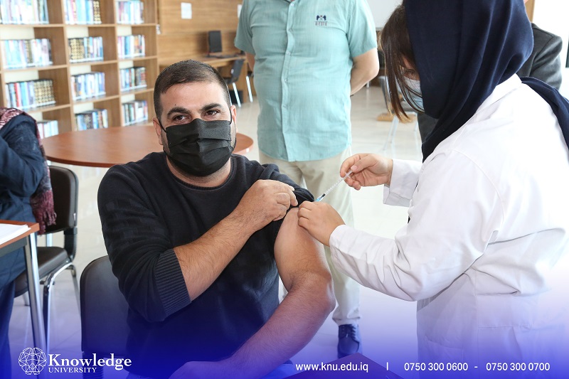 A team from the Ministry of Health specialized in vaccinating the covid-19 vaccine visited Knowledge University A team from the Ministry of Health specialized in vaccinating the covid-19 vaccine visited Knowledge University